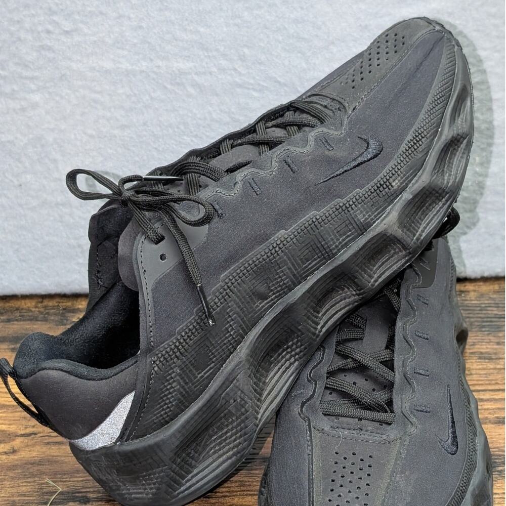 Nike Ava Rover TripleBlack Men's 8.5 Casual Trainers DX4215 005